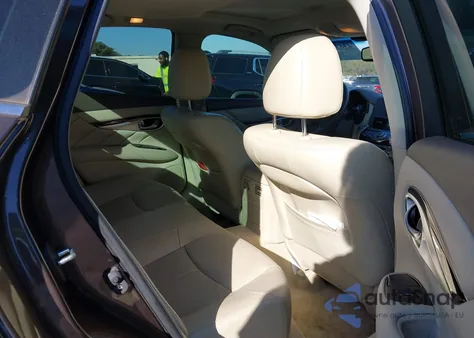 2015 Infiniti Q70 3.7 from USA, damaged, VIN JN1BY1AP1FM542098